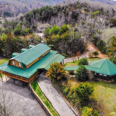 Smoky Bear Lodge With Guest House, Hot Tub, 1089 Free Tickets Each Paid Day, Dollywood And More เซอเวียร์วีล ภายนอก รูปภาพ