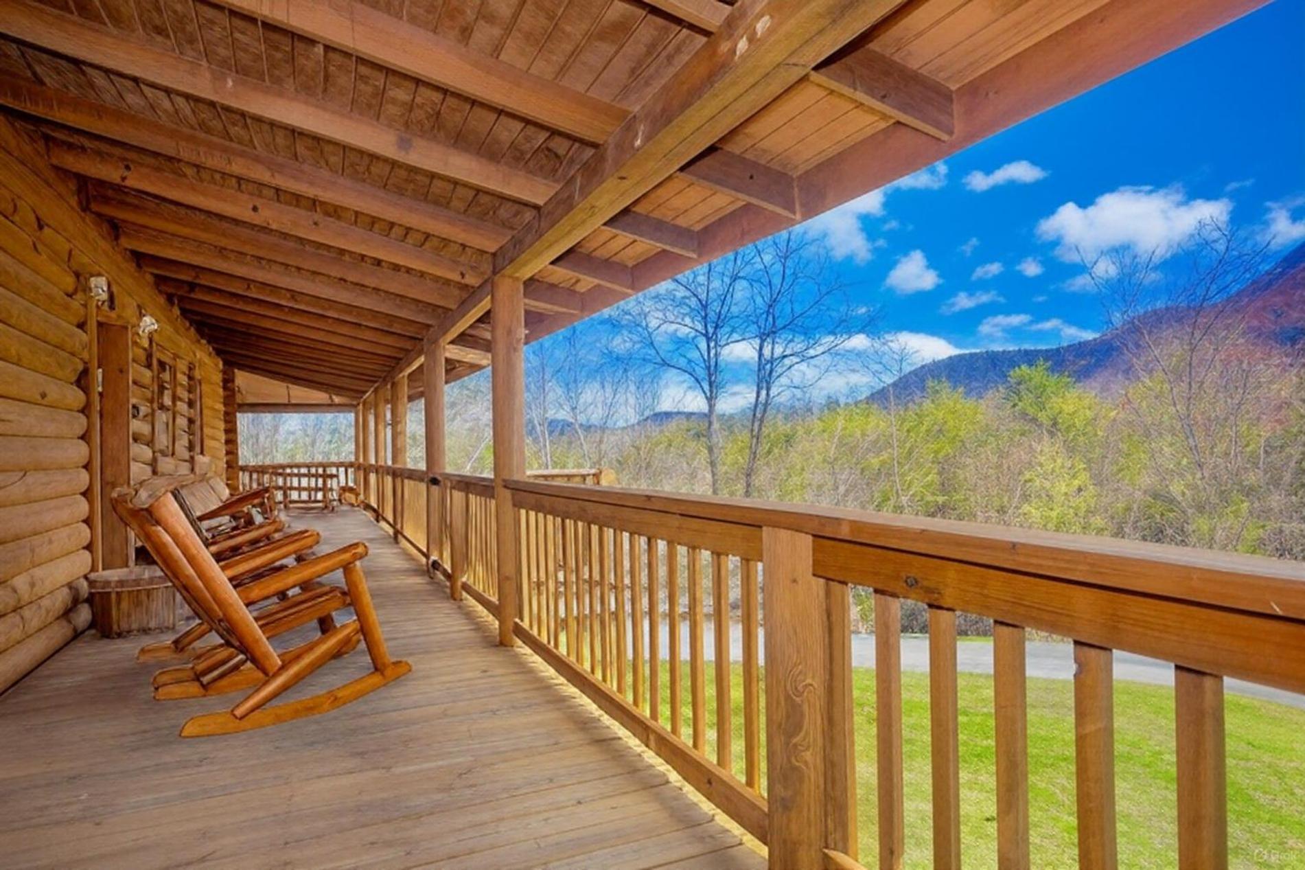 Smoky Bear Lodge With Guest House, Hot Tub, 1089 Free Tickets Each Paid Day, Dollywood And More เซอเวียร์วีล ภายนอก รูปภาพ