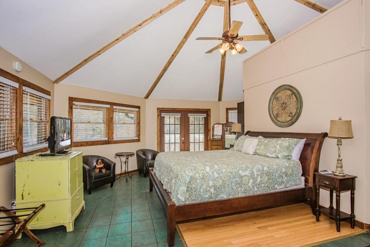 Smoky Bear Lodge With Guest House, Hot Tub, 1089 Free Tickets Each Paid Day, Dollywood And More เซอเวียร์วีล ภายนอก รูปภาพ